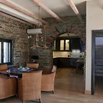 5 Bedroom With Pool, Sunset Views, Direct Access To The Sea * Melissaki
