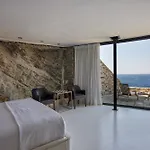 5 Bedroom With Pool, Sunset Views, Direct Access To The Sea Villa *