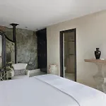 5 Bedroom With Pool, Sunset Views, Direct Access To The Sea