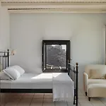5 Bedroom With Pool, Sunset Views, Direct Access To The Sea *