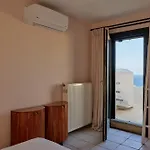 5 Bedroom With Pool, Sunset Views, Direct Access To The Sea Villa
