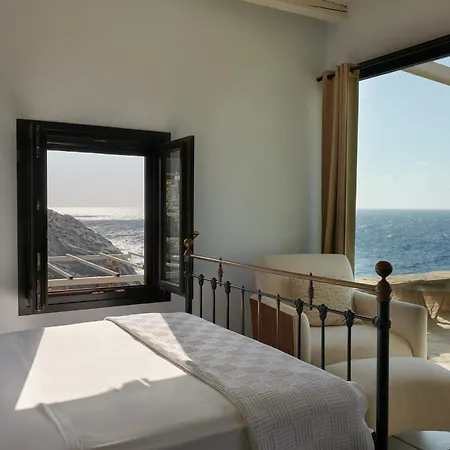 5 Bedroom With Pool, Sunset Views, Direct Access To The Sea *