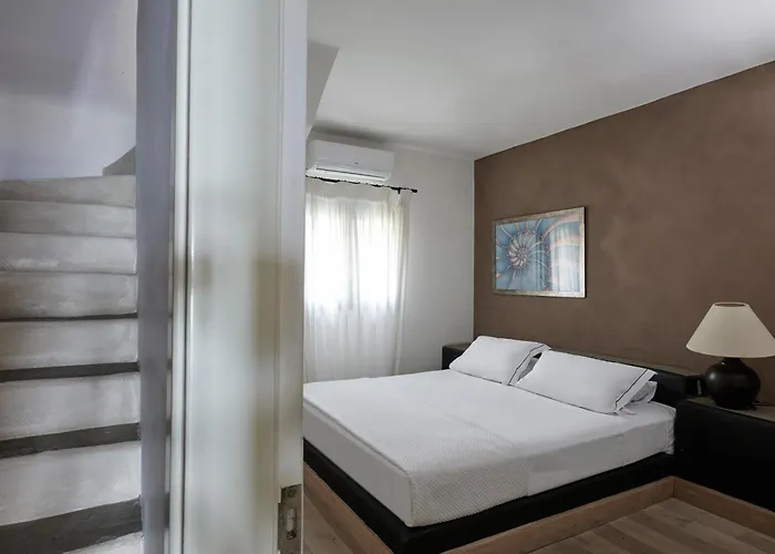 Villa 5 Bedroom With Pool, Sunset Views, Direct Access To The Sea *