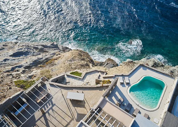 5 Bedroom With Pool, Sunset Views, Direct Access To The Sea *